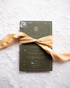 La Lettre Kalligrafie x House of Luce wedding table winter silk ribbon Cortina d’Ampezzo Italy Italie huwelijk
